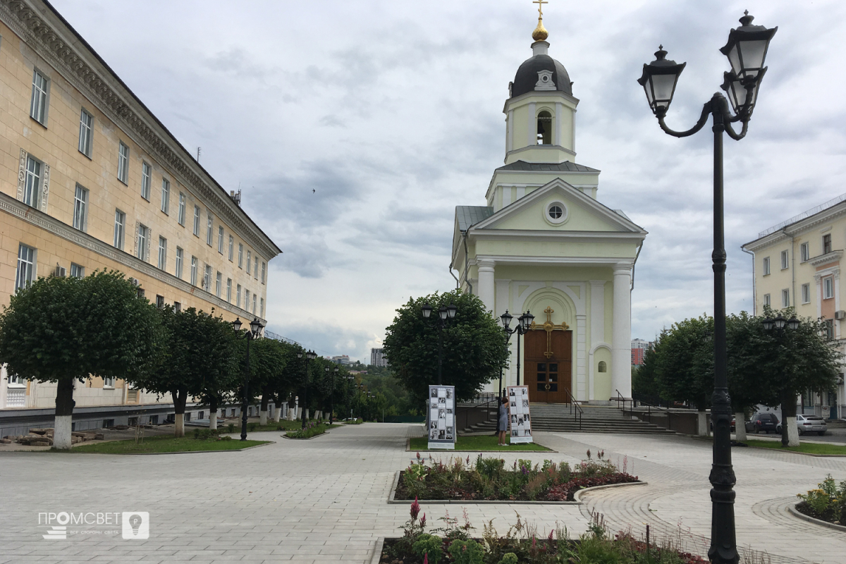 Благоустройство территории возле храма Рождества Христова