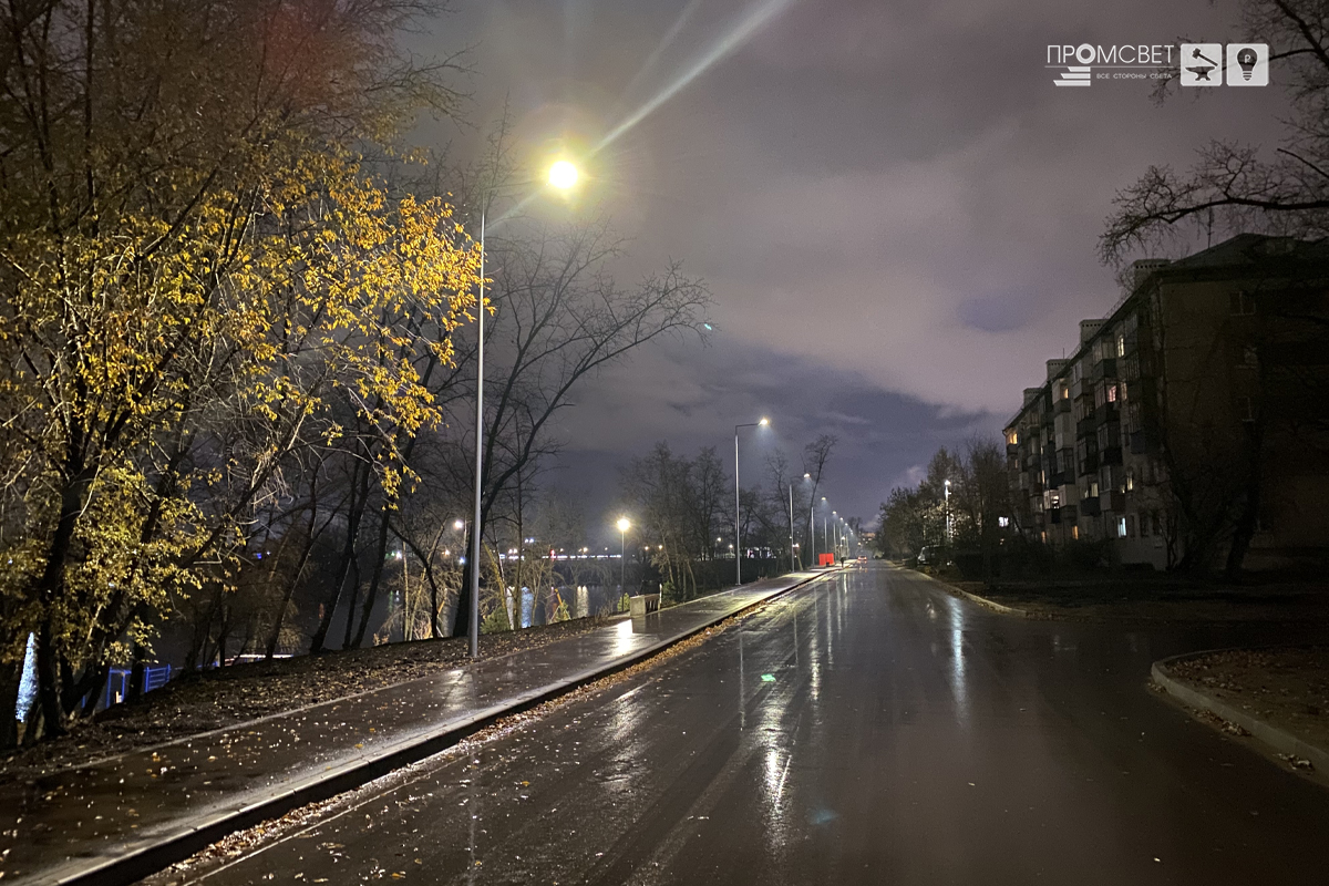 Уличное освещение в районе Силикатного озера